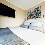 Apartment Metropolitan *